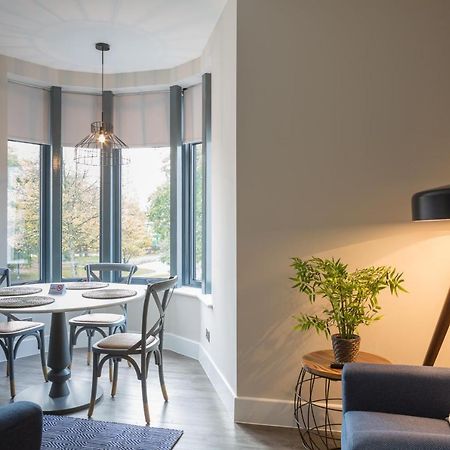 Park Lane Aparthotel By Urban Space Кардиф Екстериор снимка