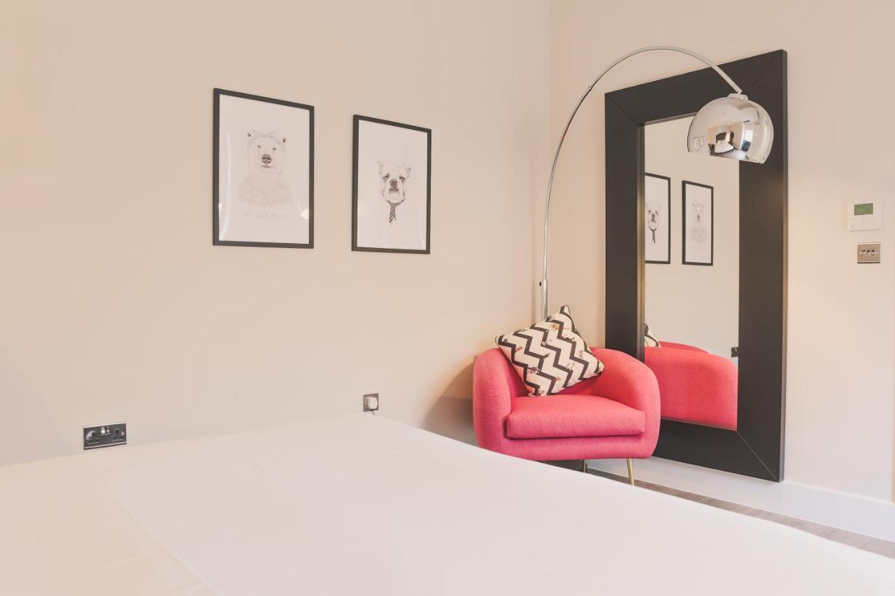 Park Lane Aparthotel By Urban Space Кардиф Екстериор снимка